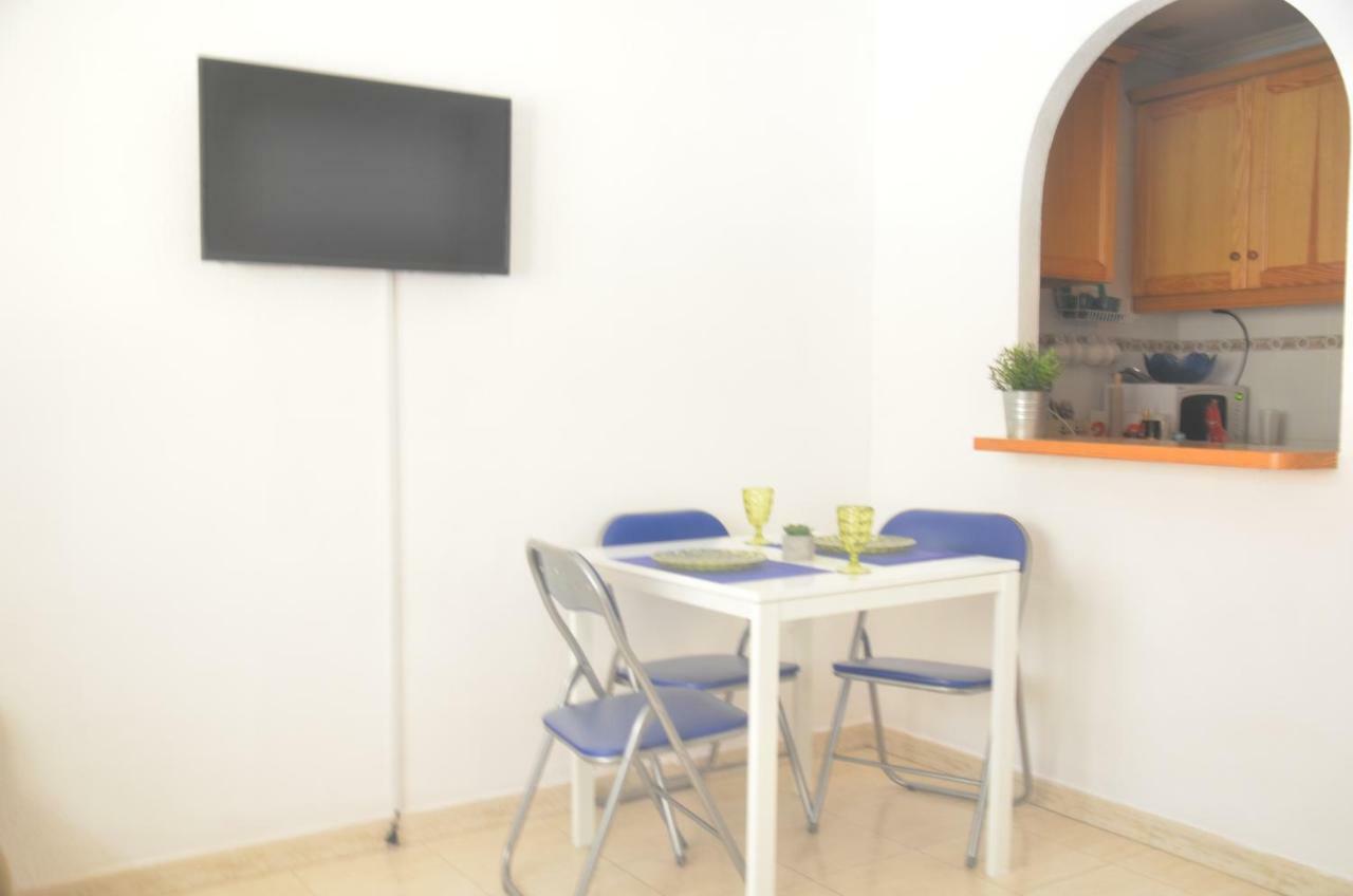 Pretty Studio With Swimming Pool Torrevieja Exteriör bild