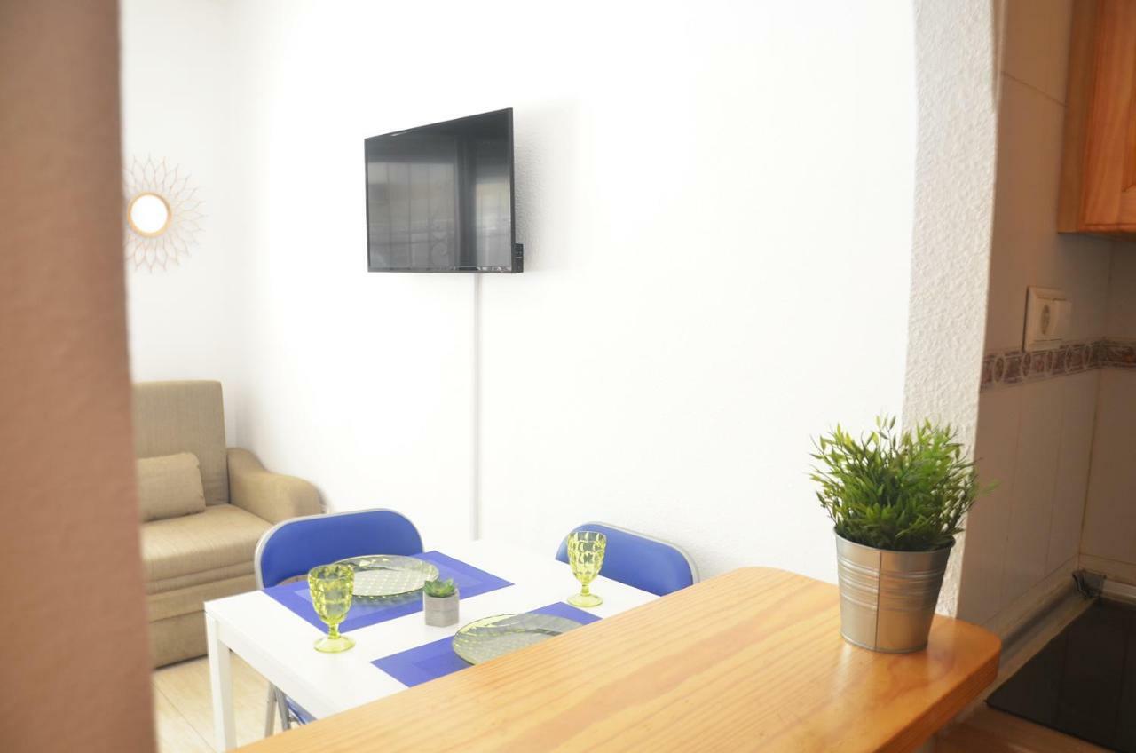 Pretty Studio With Swimming Pool Torrevieja Exteriör bild