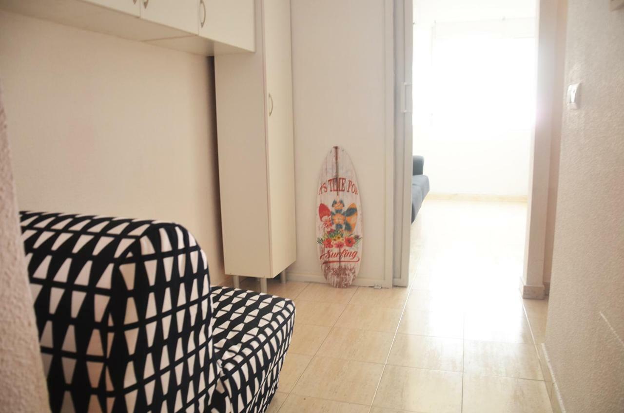 Pretty Studio With Swimming Pool Torrevieja Exteriör bild